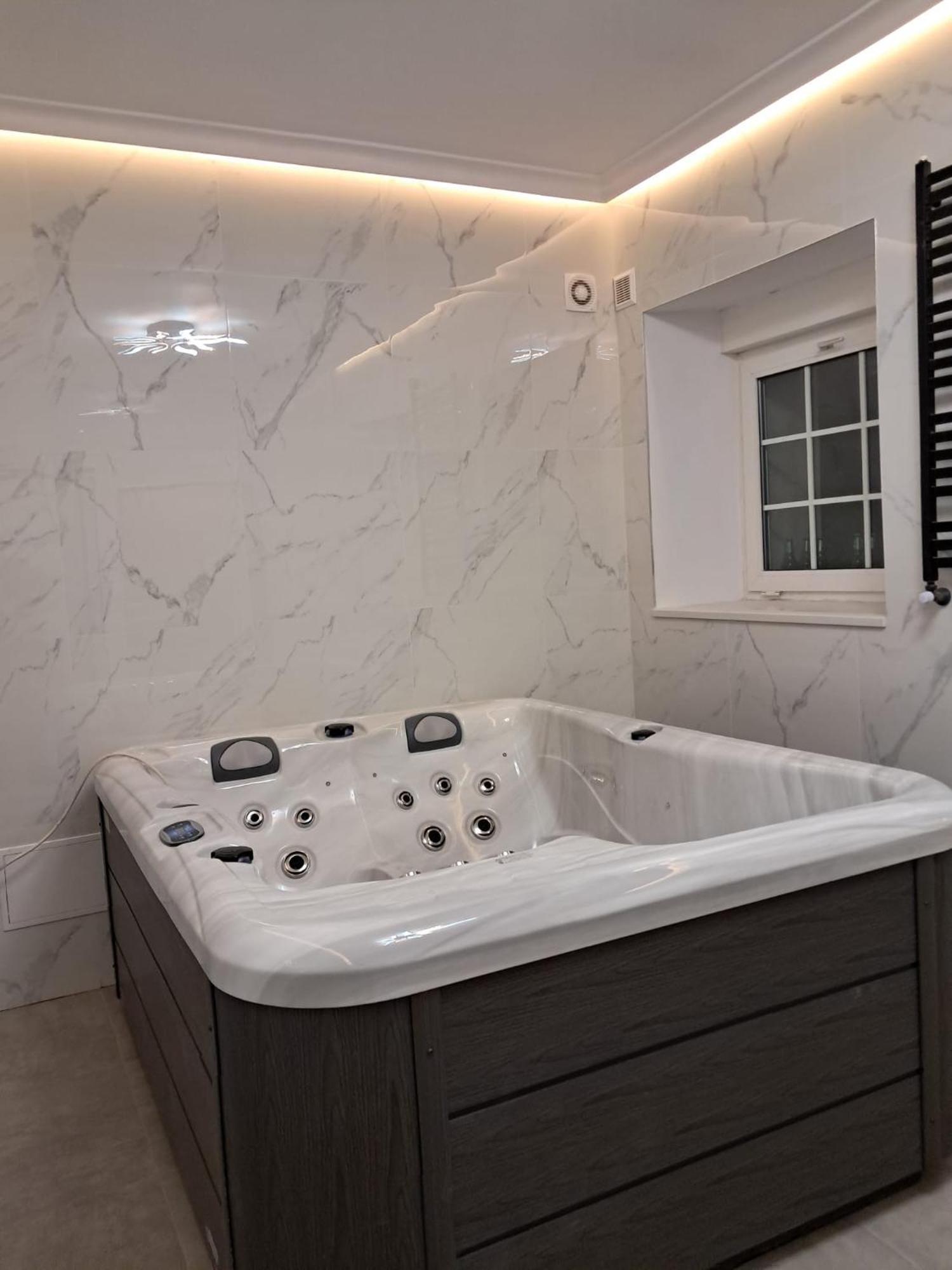 Szwajcarka Willa Z Sauna I Jacuzzi Kudowa-Zdroj Dış mekan fotoğraf