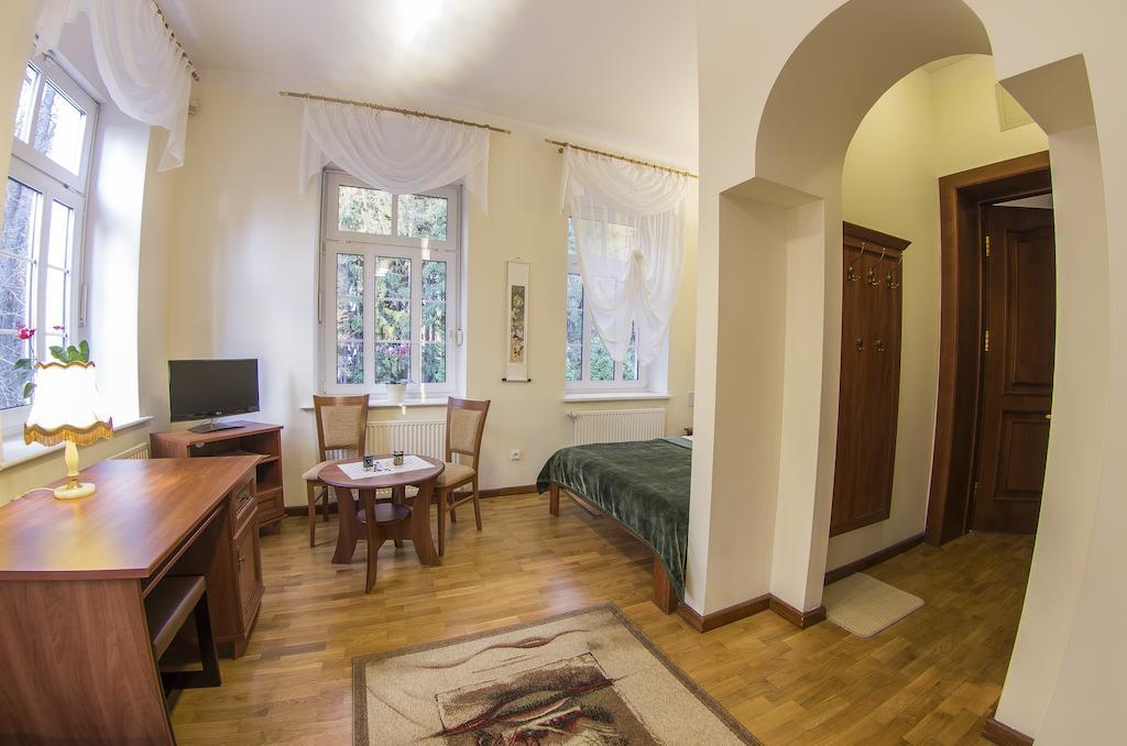 Szwajcarka Willa Z Sauna I Jacuzzi Kudowa-Zdroj Oda fotoğraf
